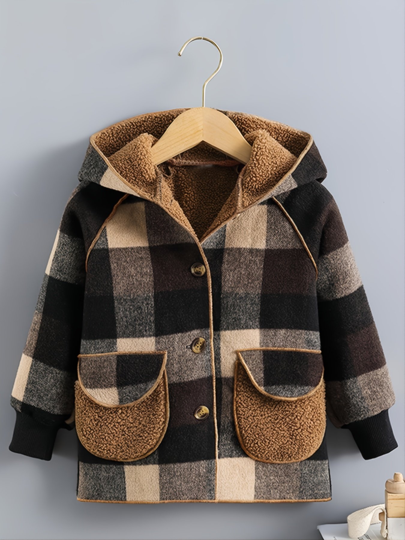 Boys' Long Sleeve Plaid Fleece-Lined Jacket with Button Front & Pockets - Cozy Fall/Winter Warmth, Casual Cardigan Collar, Brown/ Tartan Pattern, Machine Washable For Outdoor Play & Casual Attire, Winter Jacket For Boys, Fall Outerwear